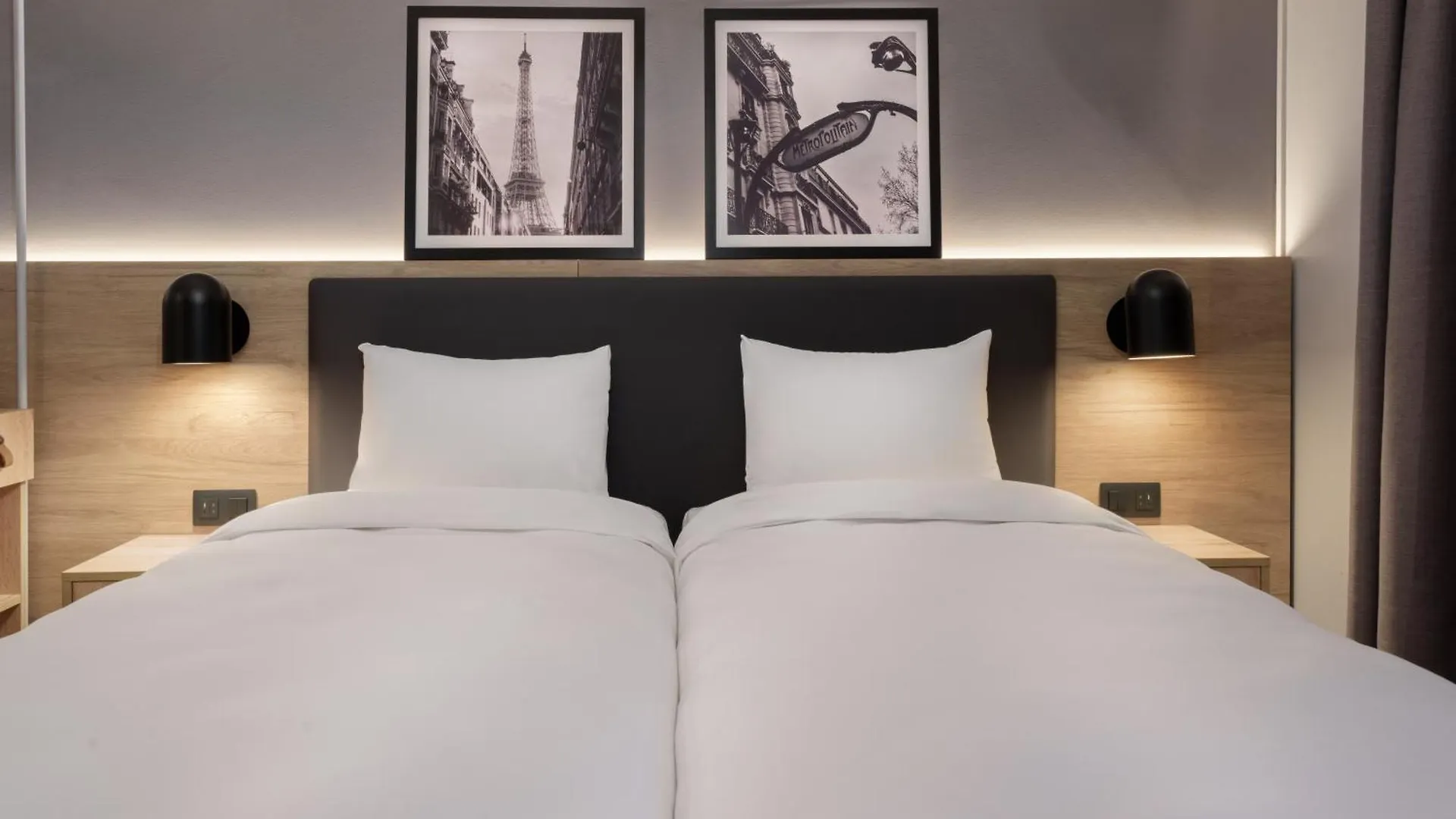 Hotel Campanile 15 - Tour Eiffel